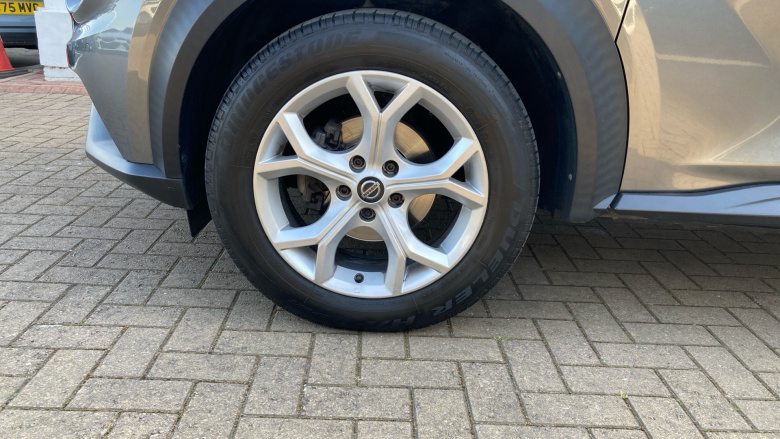 Nissan Juke 1.0 DiG-T 114 N-Connecta 5dr DCT Petrol Hatchback